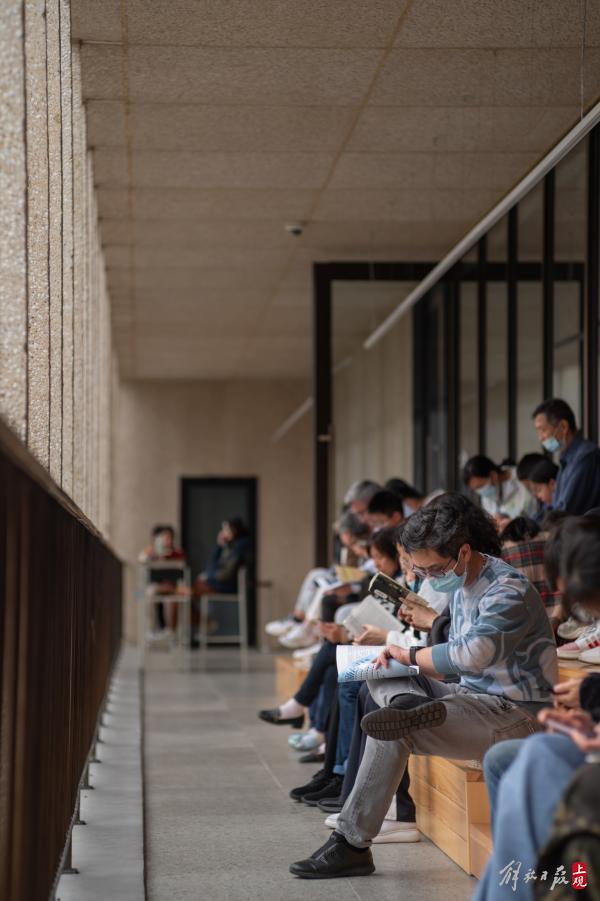 讀書，遛娃，打卡……清明假日，上海這間圖書館開啟限流模式(圖17)