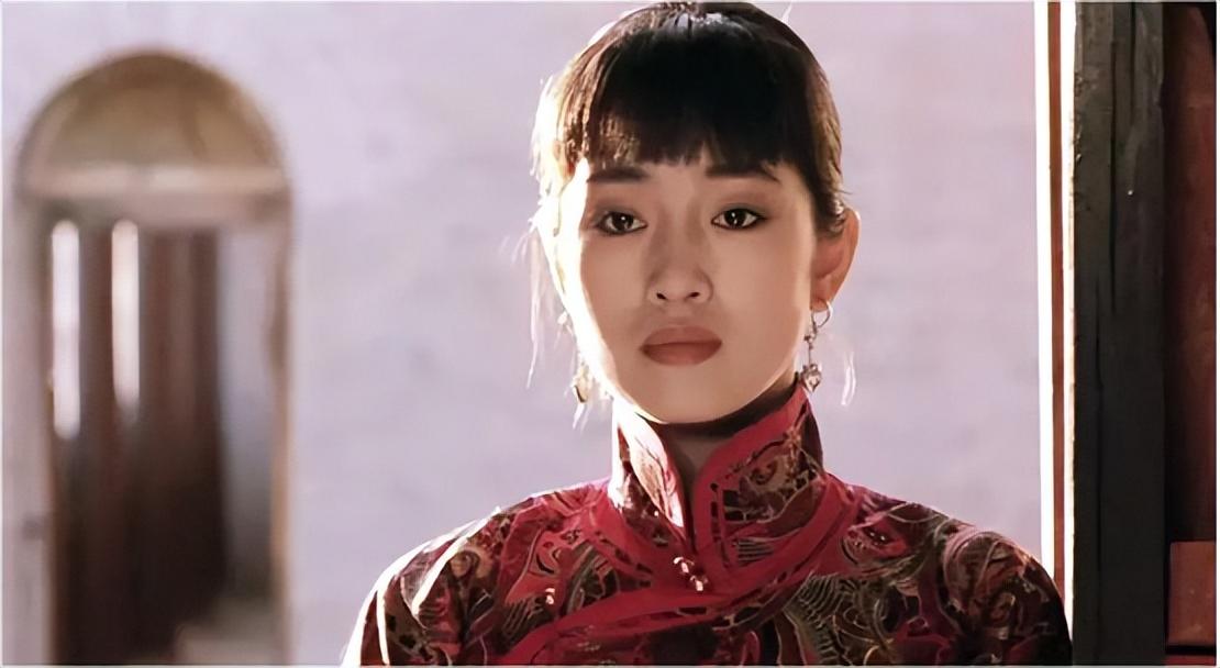 鞏俐陪馬克龍訪華，多重身份引發網友熱議，她身上的秘密藏不住了(圖4)