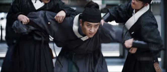 《山河之影》老戲骨和新生代對擂，張云龍居中，最后一位不得不服(圖13)