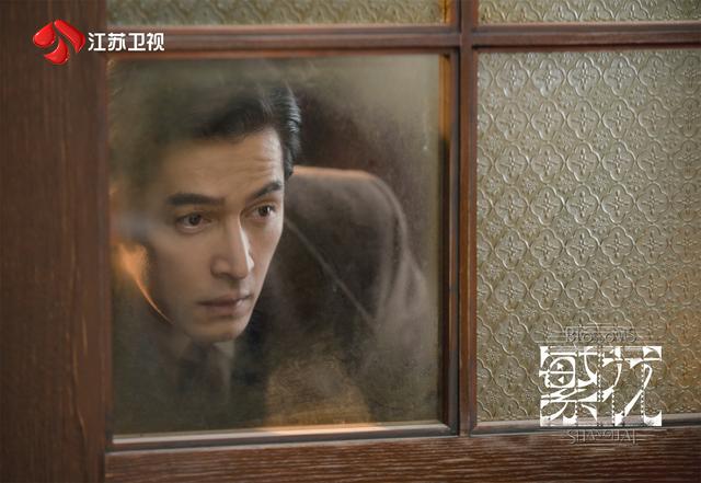 胡歌憶《繁花》:初次見王家衛很緊張,差點一人飾三角(圖7) 胡歌憶《繁花》:初次見王家衛很緊張,差點一人飾三角(圖7)