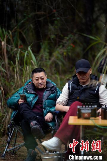 對話劇版《三大隊》創(chuàng)作團隊：拍出“案”中的暗與光(圖3)