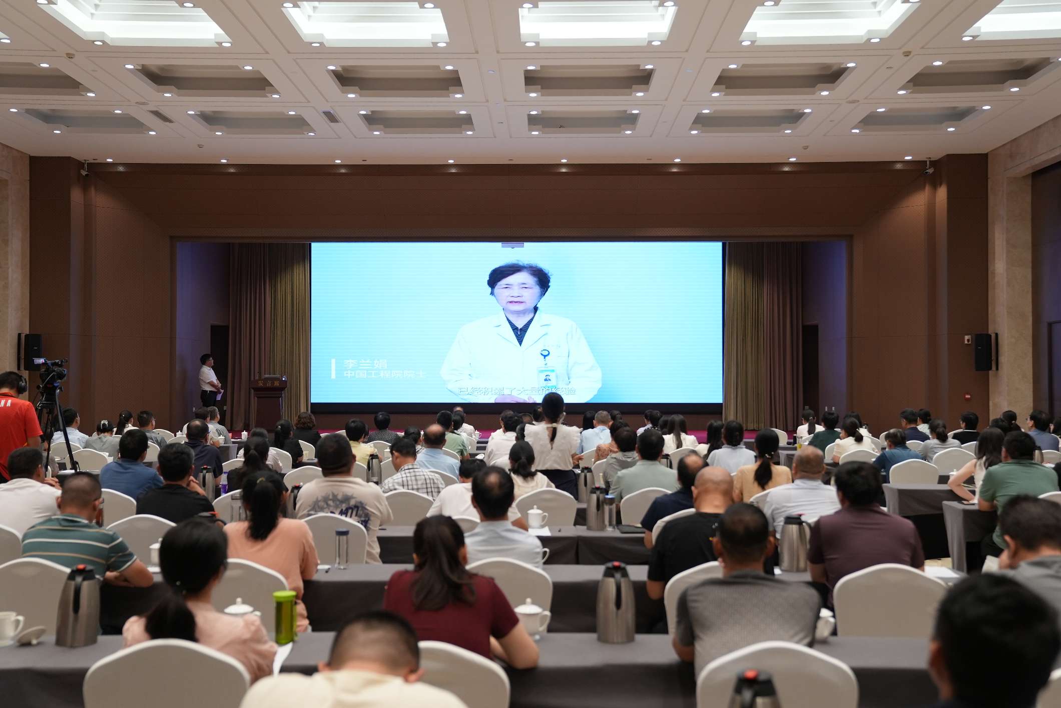 消除丙肝 積極行動丨李蘭娟：丙肝防控需早篩、早診、早治(圖1)