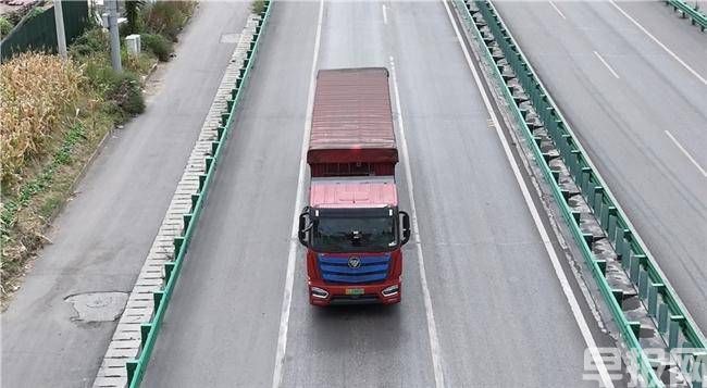 一車一年省15萬！深度適應(yīng)煤炭倒短 26臺歐曼智藍讓張經(jīng)理運輸團隊如虎添翼(圖5)